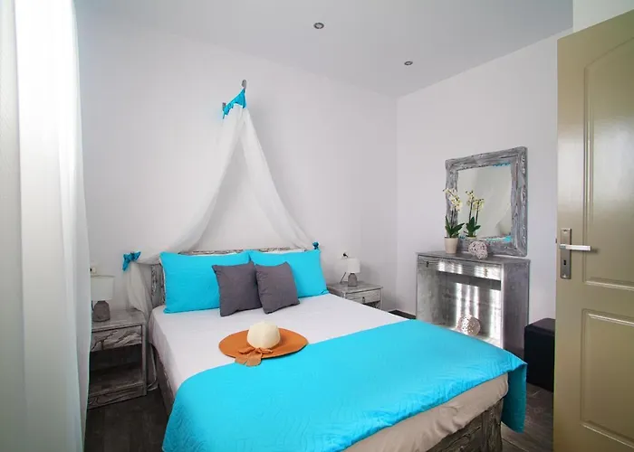 Dina With Private Juccuzi Perísza