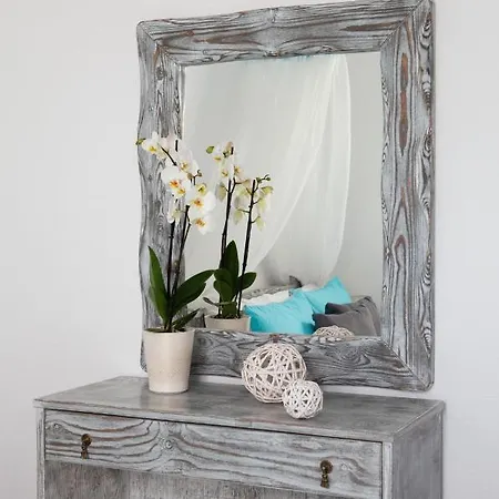 Dina With Private Juccuzi Perissa (Santorini)