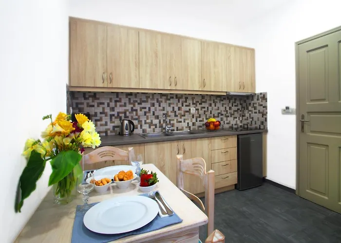 Dina With Private Juccuzi * Perissa (Santorini)